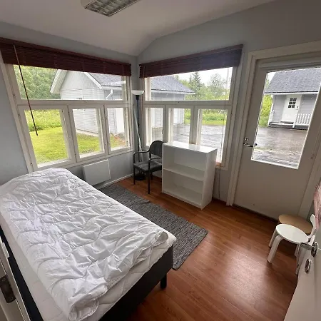 Affordable, Spacious House With Good Amenities! 빌라 *